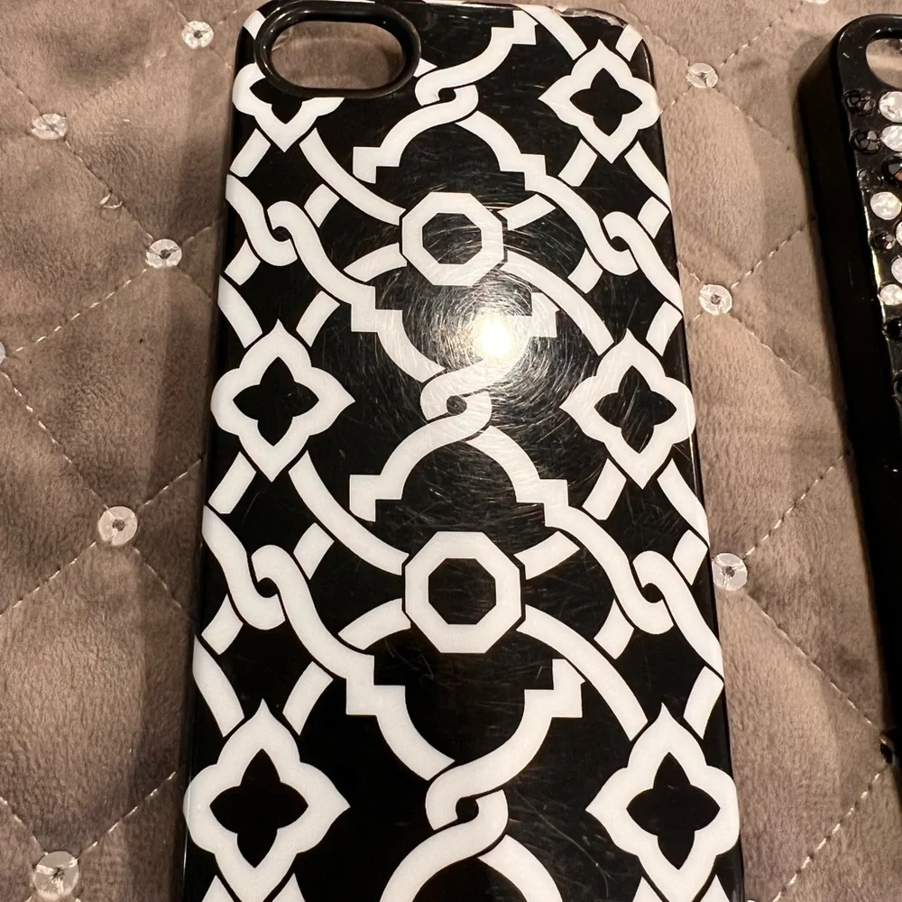 lot of 6 iPhone 5s cases